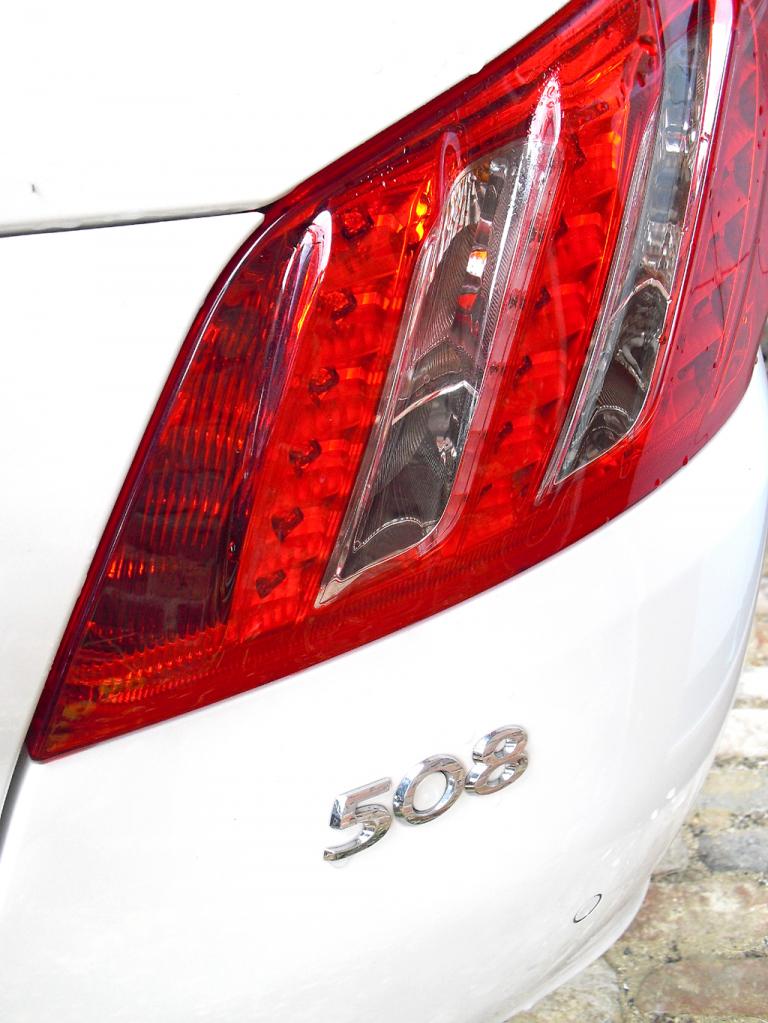 ... 508 Hybrid4 ist mit Allrad bestückt. 