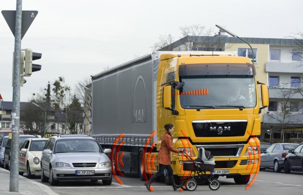 Assistenzsysteme für Nutzfahrzeuge - Sicherheit ist bare Münze wert