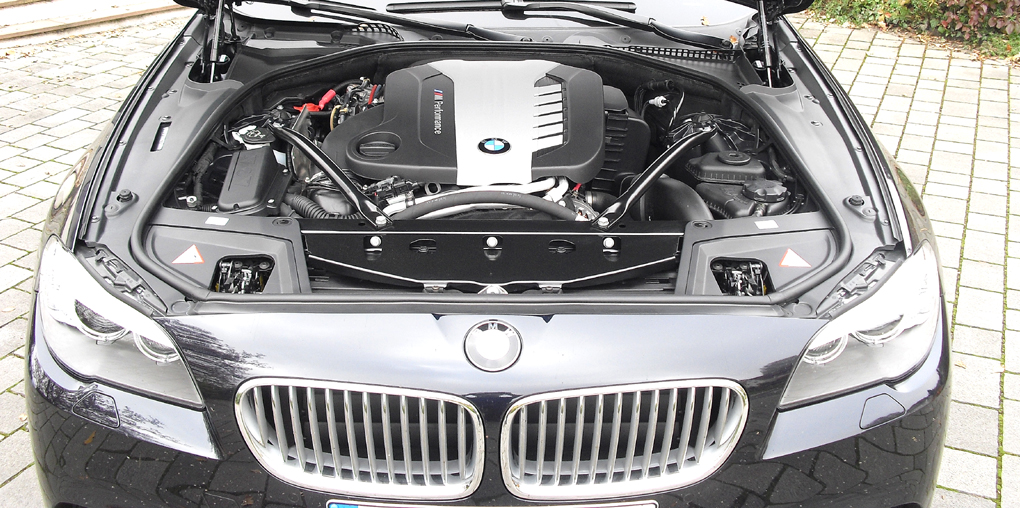 BMW M550d xDrive: Blick unter die Haube ... 