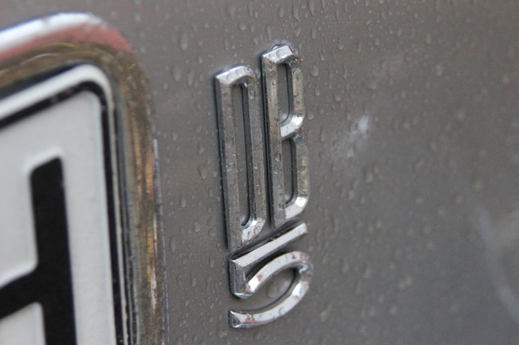DB5 findet sich am Heck und auf dem Kennzeichen