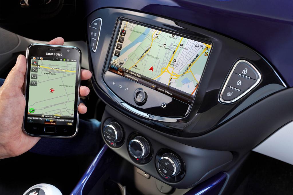 Das Infotainmentsystemverfügt über einen 7,0-Zoll-Farb-Touchscreen 