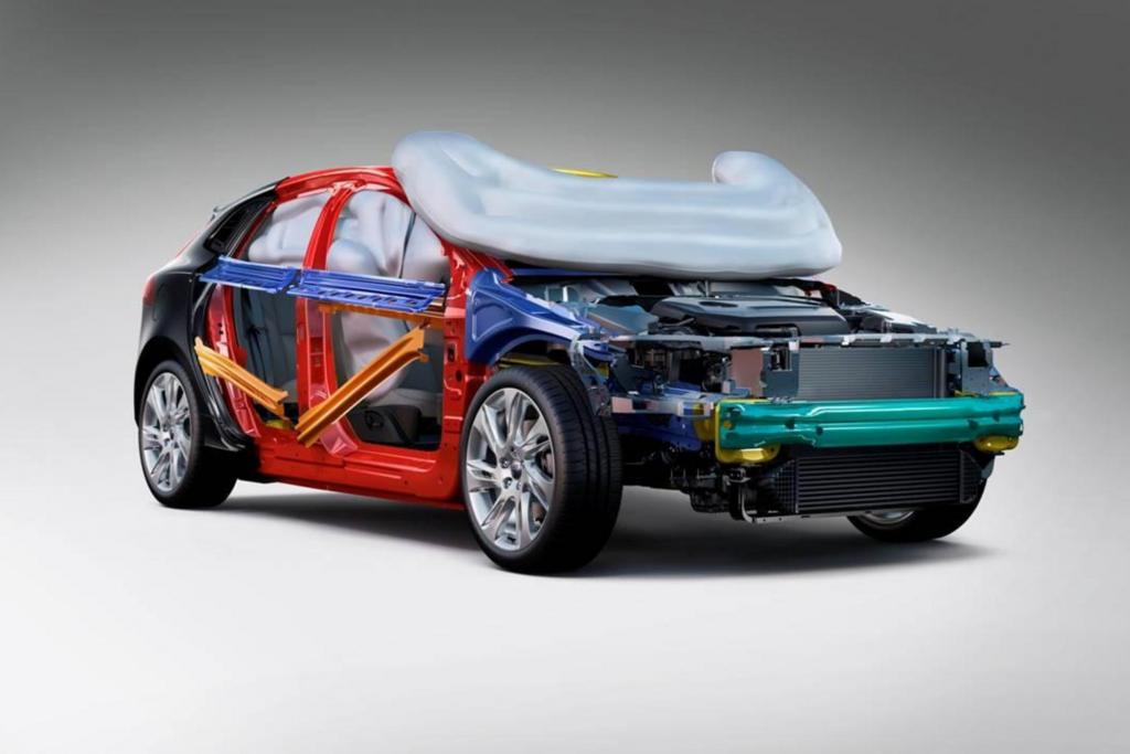 Der Volvo V40 hat als erster Pkw einen Fußgänger-Airbag