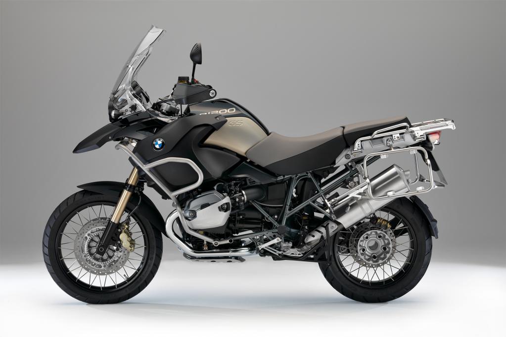 EICMA 2012: BMW R 1200R, GS Adventure und RT im 90-Jahre-Trimm