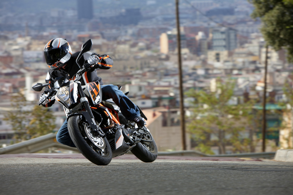 EICMA 2012: KTM baut Duke-Familie mit einer 390er aus