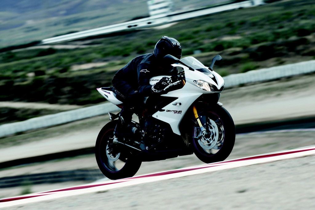 EICMA 2012: Triumph präsentiert neue Daytona 675