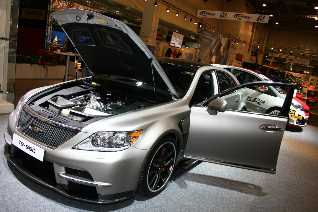 Essen 2012: Lexus zeigt 650 PS starken LS