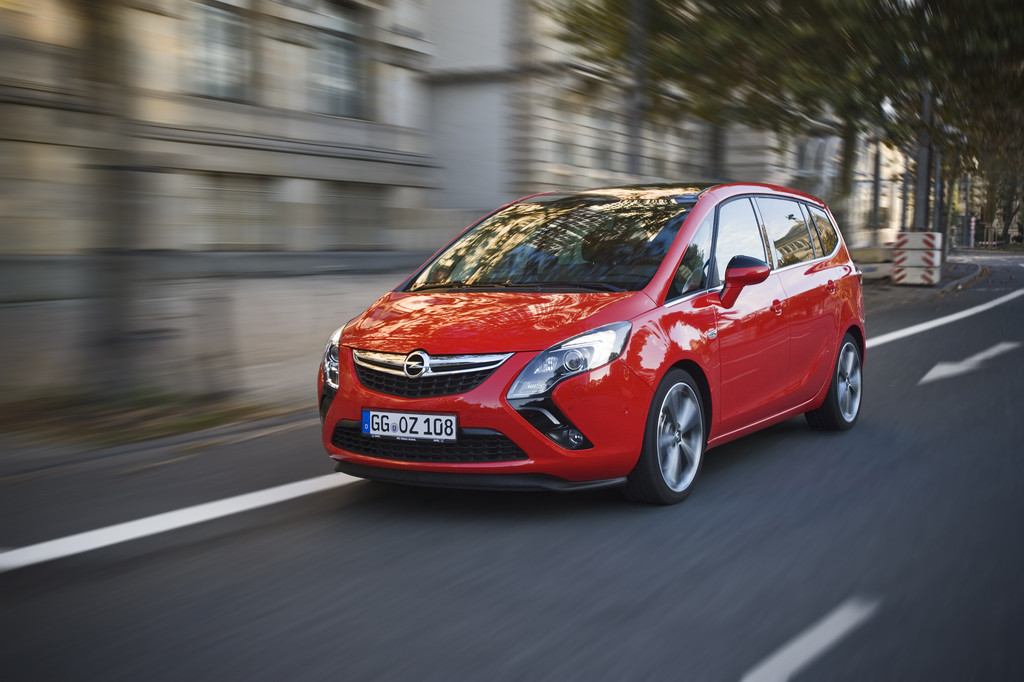 Essen 2012: Opel feiert Motorsport und Adam-Premiere