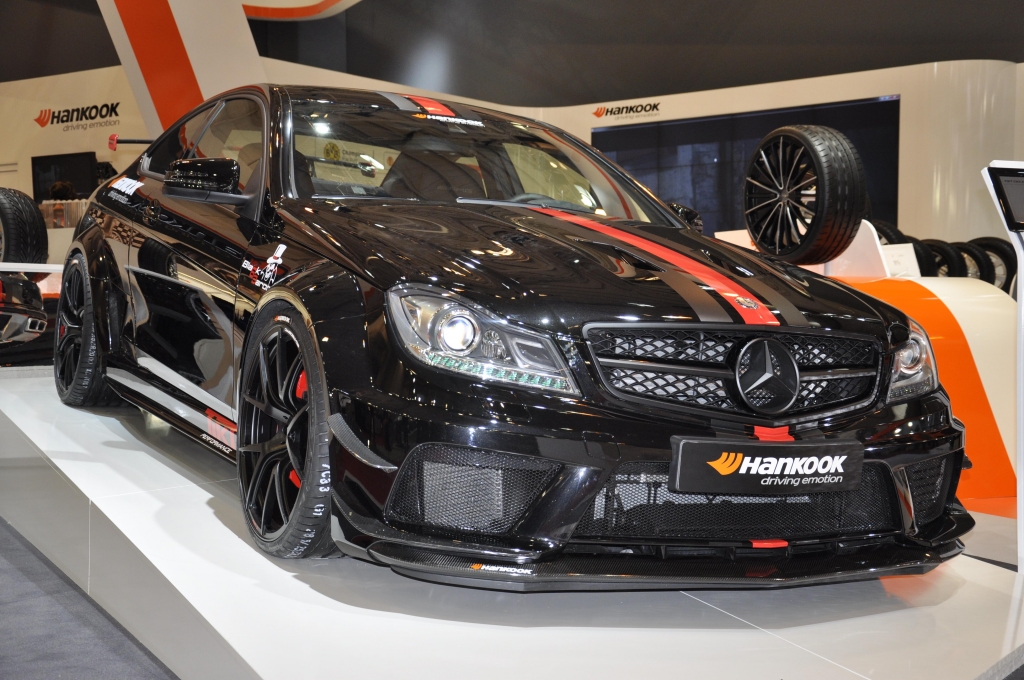 Essen Motor Show 2012: Straßensportler und Rennwagen