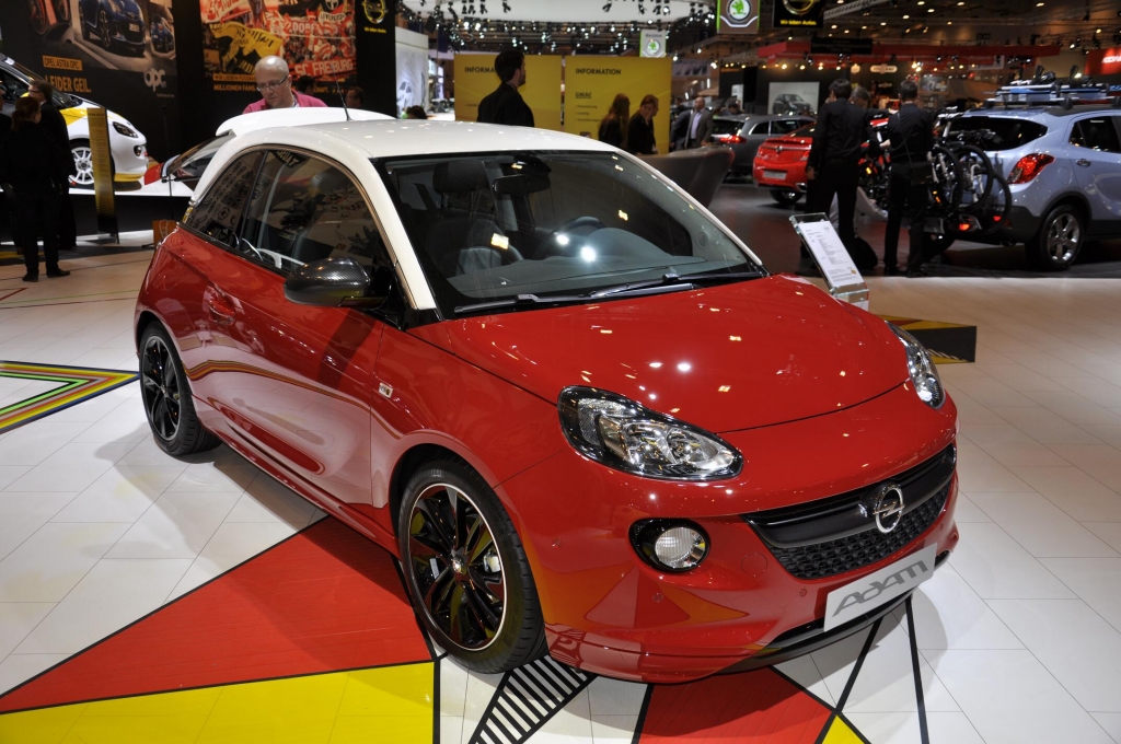 Essen Motor Show 2012: Straßensportler und Rennwagen