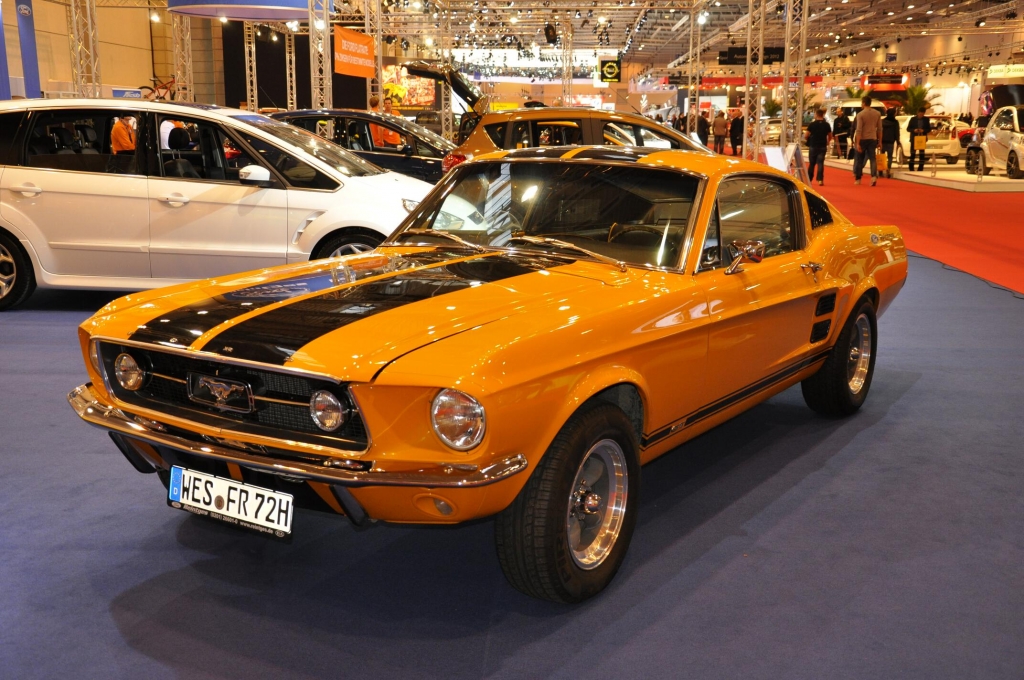 Essen Motor Show 2012: Straßensportler und Rennwagen