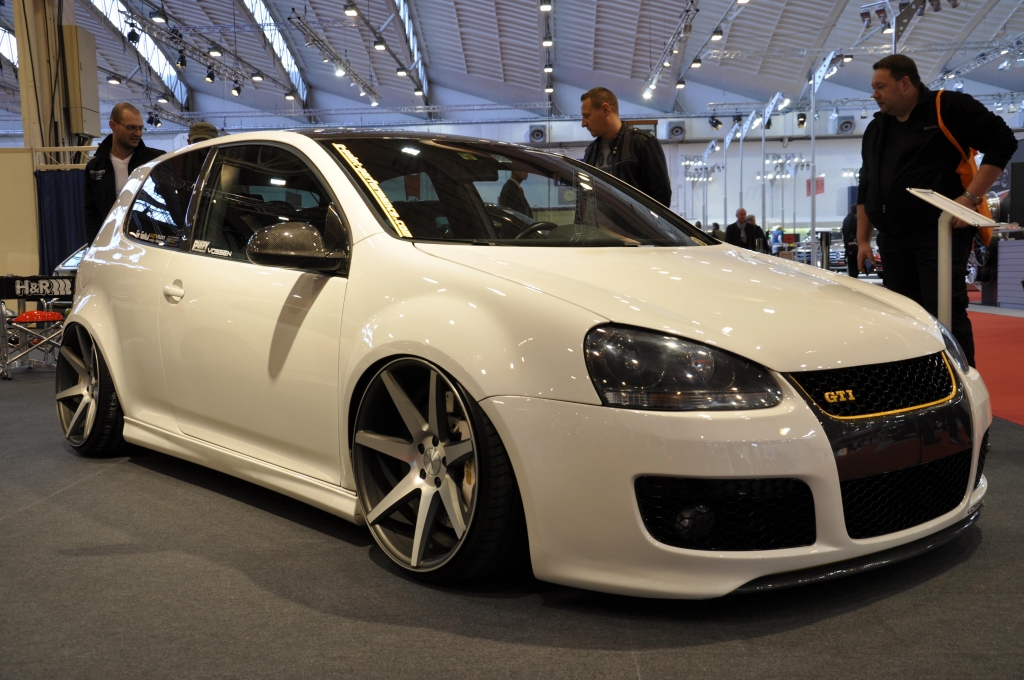 Essen Motor Show 2012: Straßensportler und Rennwagen