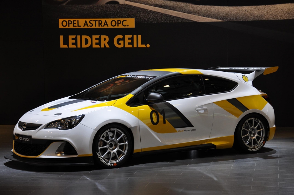 Essen Motor Show 2012: Straßensportler und Rennwagen