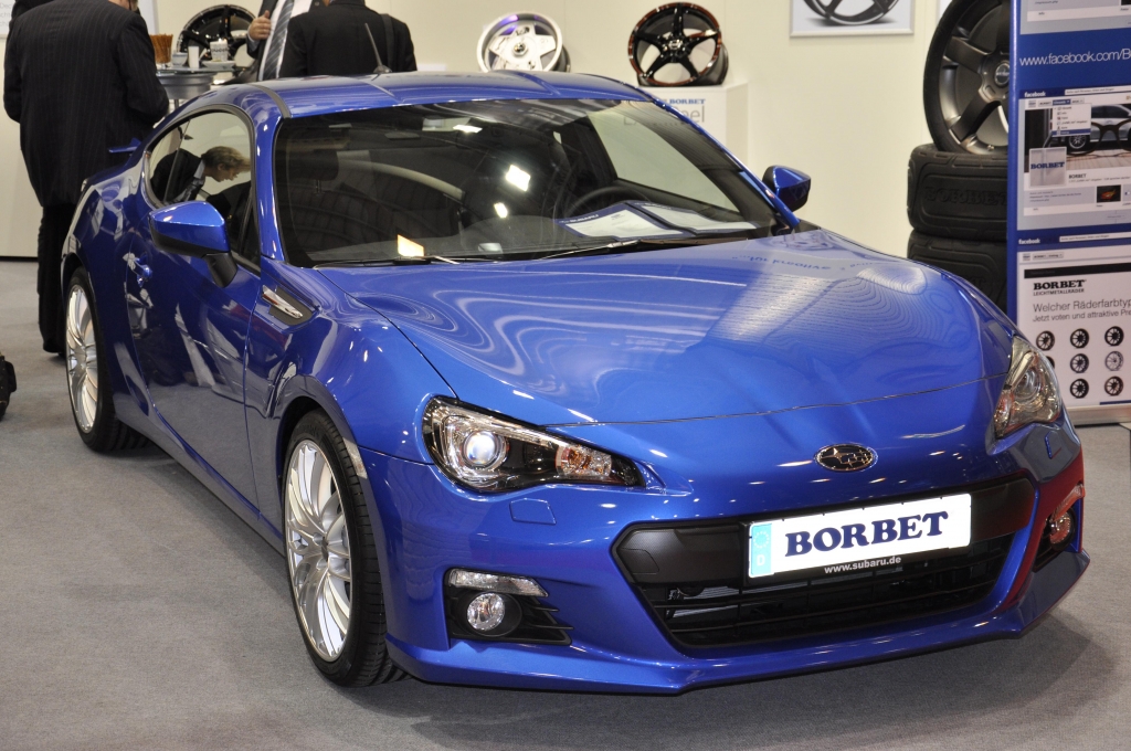 Essen Motor Show 2012: Straßensportler und Rennwagen