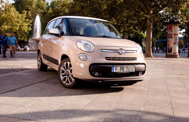 Fiat 500L stoppt in Neumünster