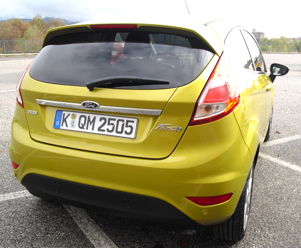 Ford Fiesta: Blick auf die Heckpartie. 