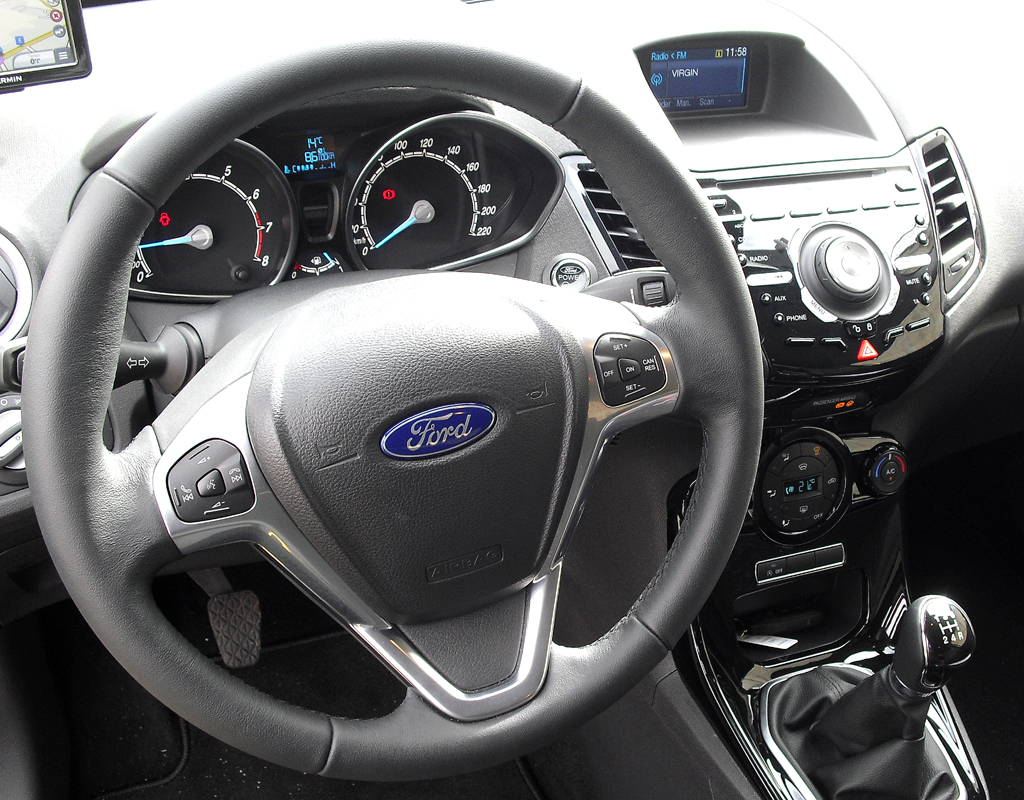 Ford Fiesta: Blick ins Cockpit. 