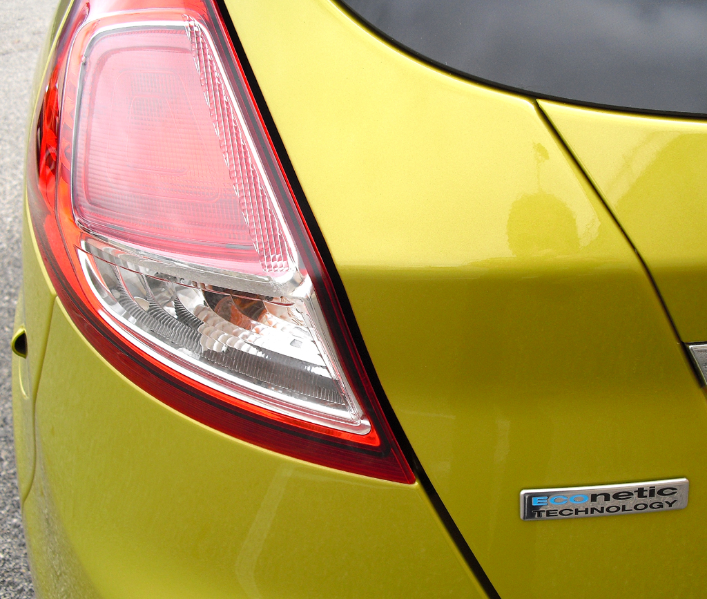 Ford Fiesta: Moderne Leuchteinheit hinten mit 