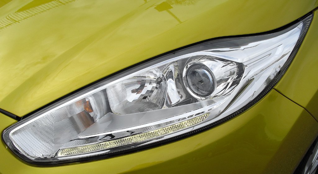 Ford Fiesta: Moderne Leuchteinheit vorn. 