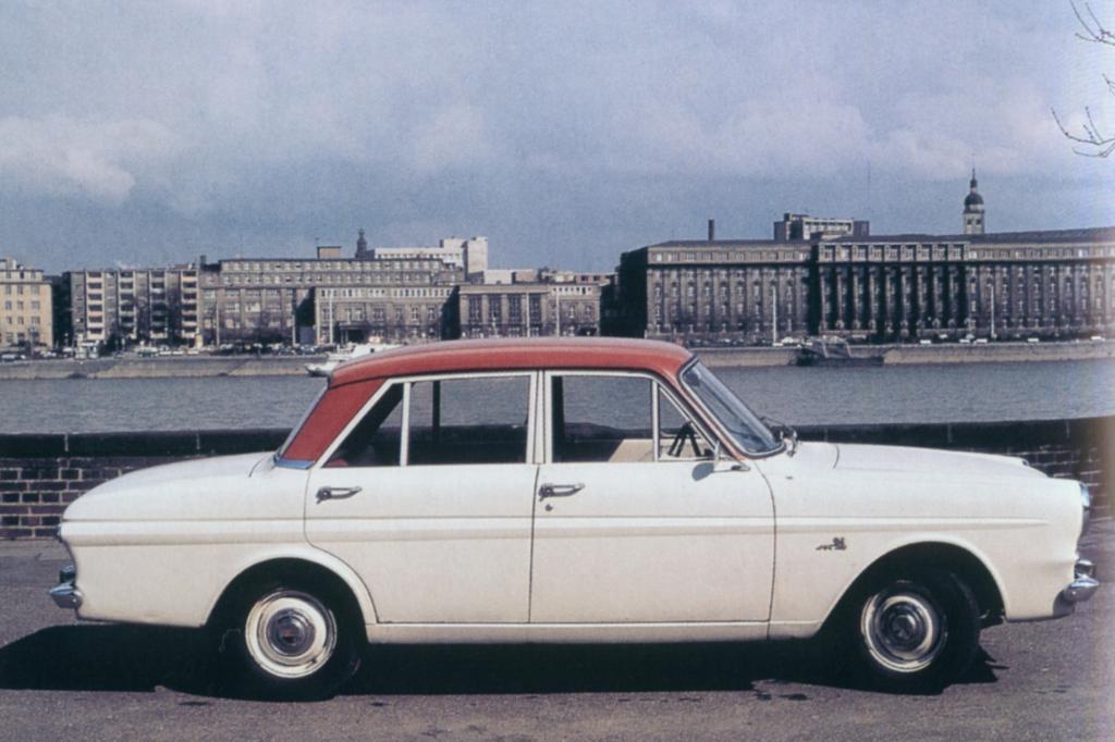 Ford Taunus 12 M viertuerig