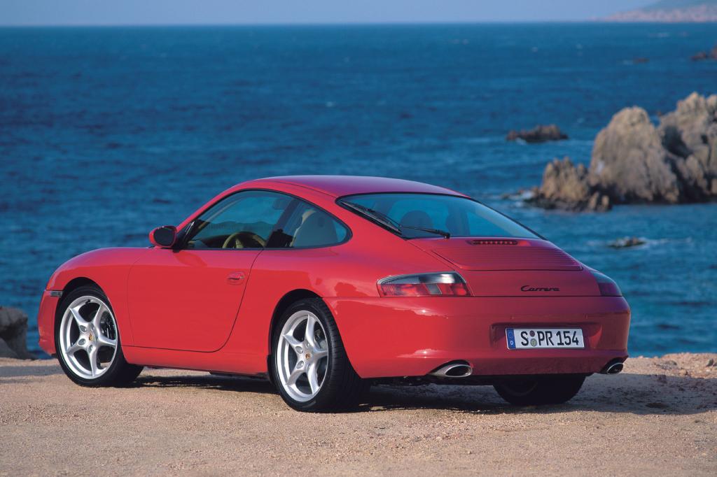 Ganz klassisch wird der 911 von einem Sechszylinder-Boxermotor angetrieben