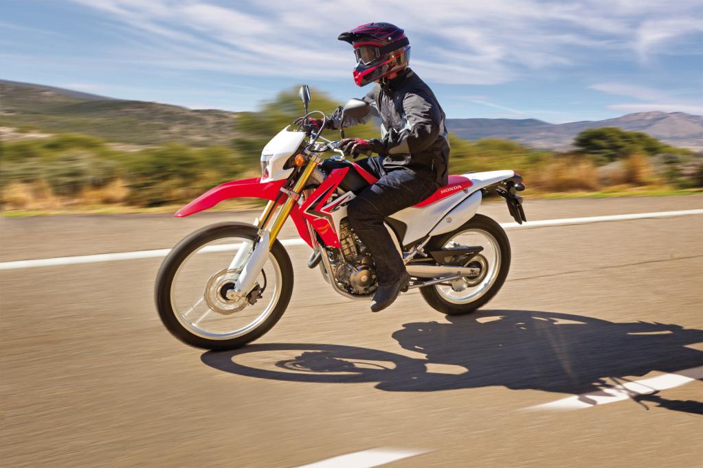 Honda CRF250L: Braver Ableger des Bond-Bikes