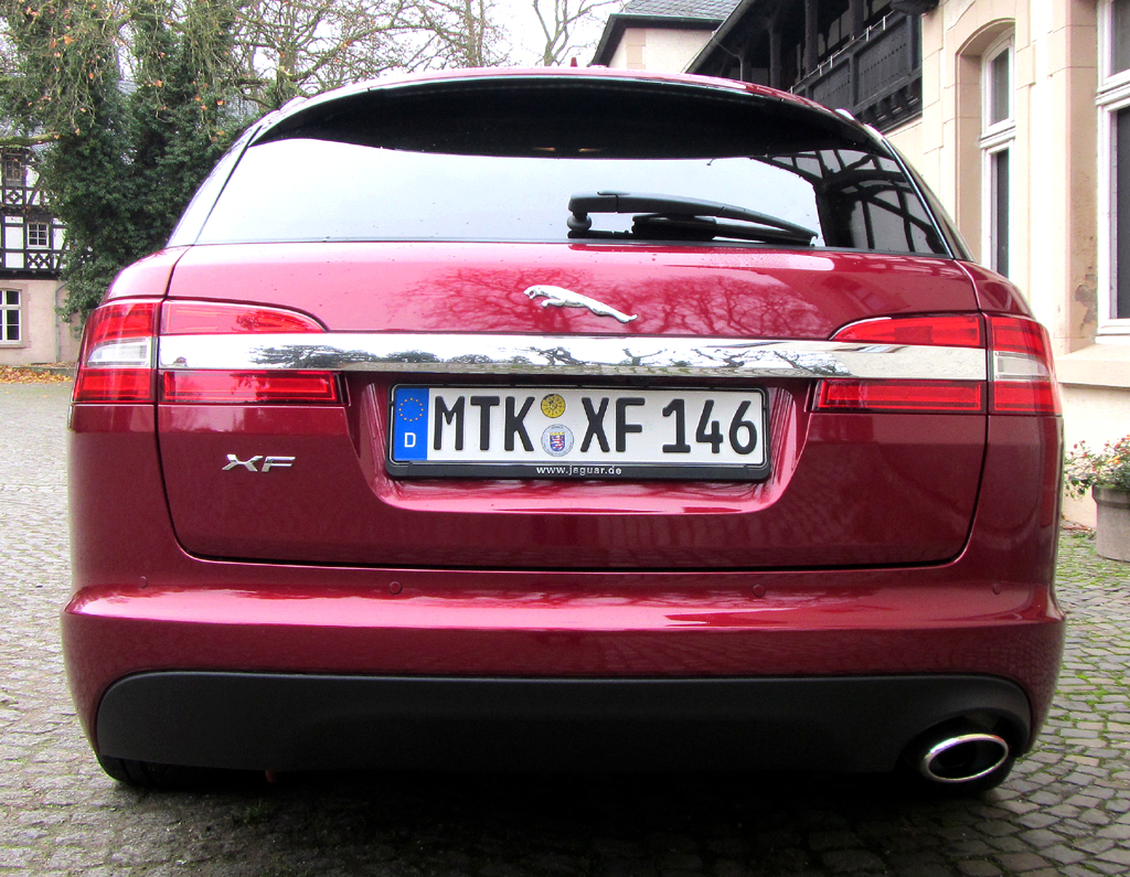 Jaguar XF Sportbrake: Blick auf die Heckpartie. 