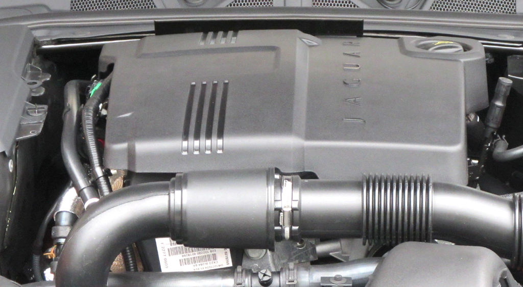 Jaguar XF Sportbrake: Blick unter die Haube. Drei Turbodiesel stehen zur Wahl. 