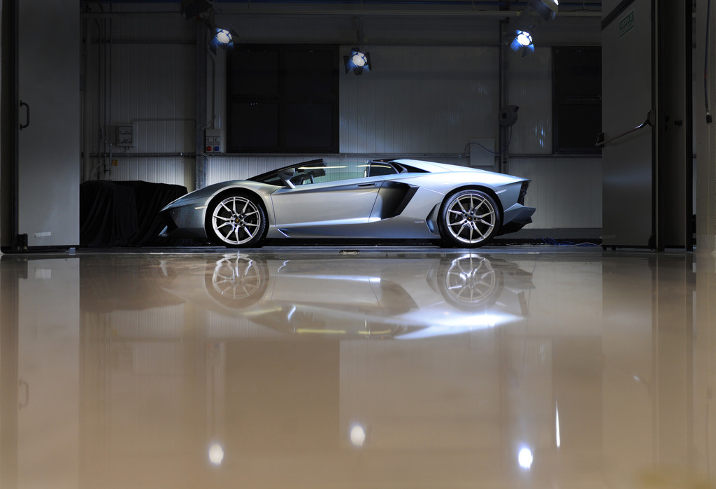 Lamborghini Aventador LP 700-4 Roadster kostet 300 000 Euro