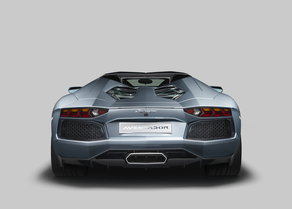 Lamborghini Aventador LP 700-4 Roadster kostet 300 000 Euro