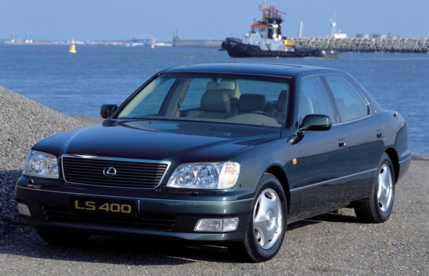 Lexus auf der Suche nach Image