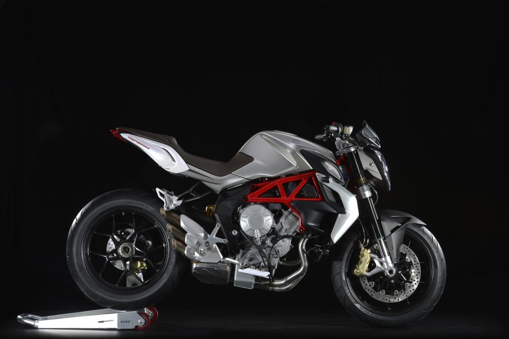 MV Agusta Brutale 800 steht in den Startlöchern