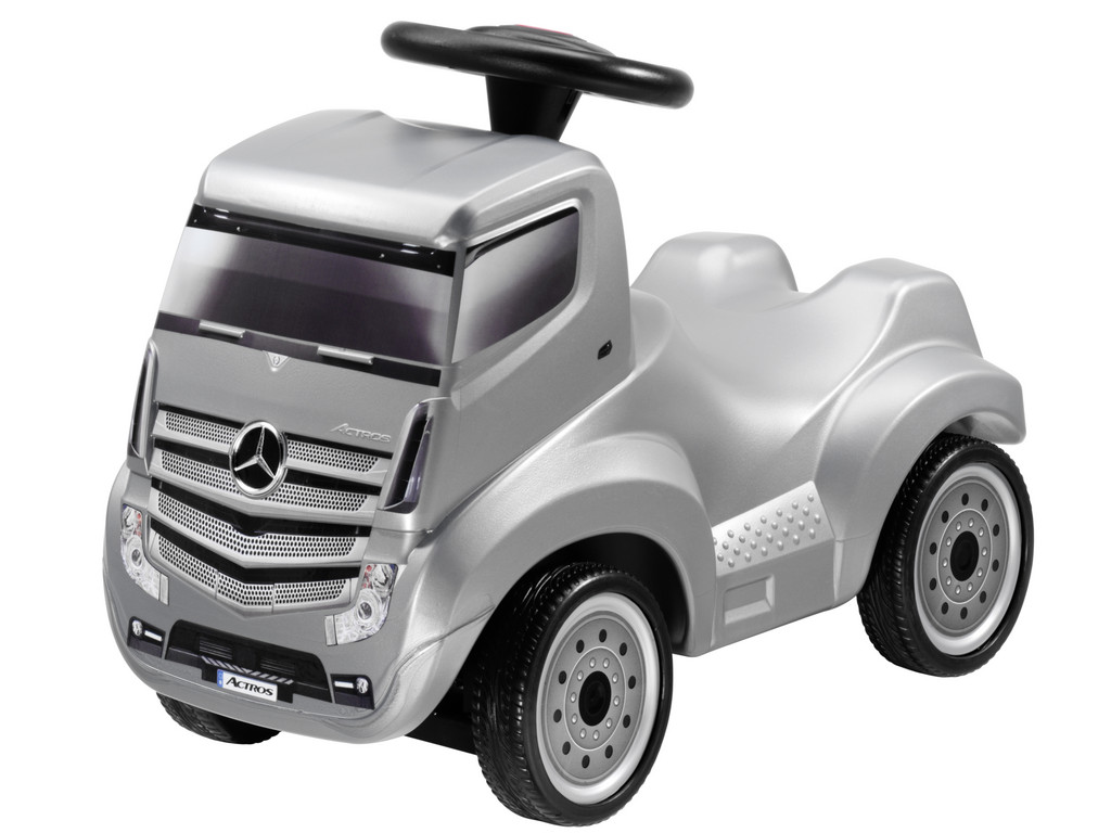 Mercedes-Benz präsentiert Geschenkideen für Weihnachten
