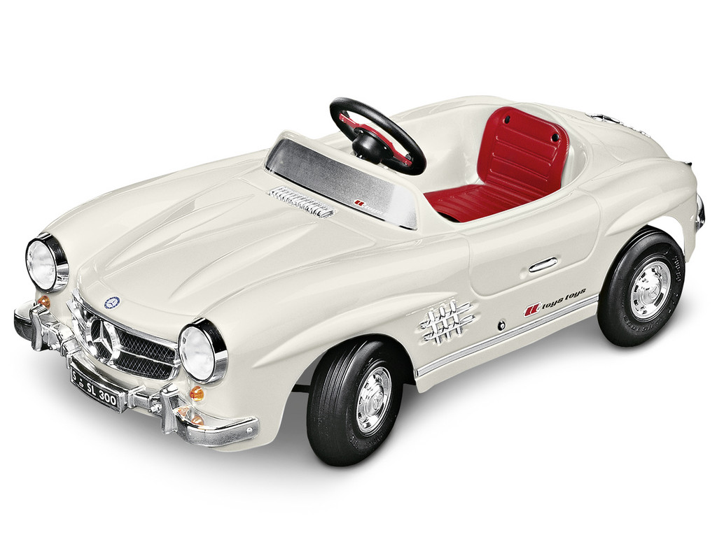 Mercedes-Benz präsentiert Geschenkideen für Weihnachten