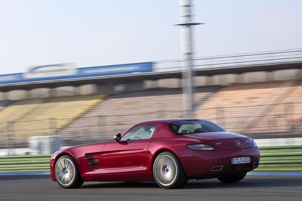 Mercedes SLS GT auf dem Hockenheimring