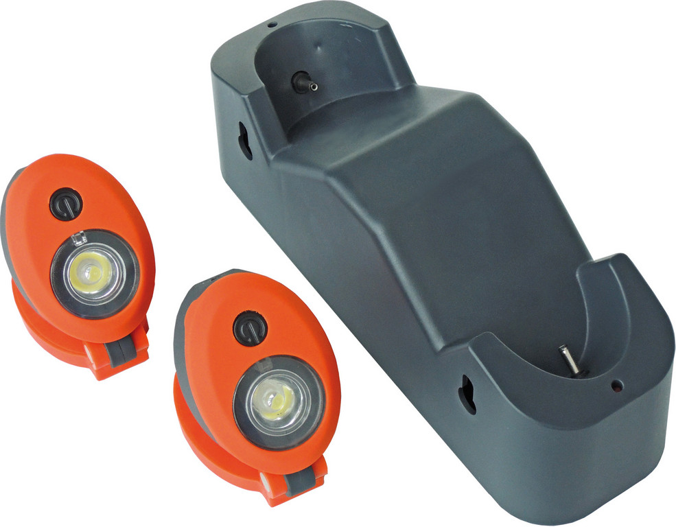 Neue Lampe für die Arbeit in den Tiefen des Autos