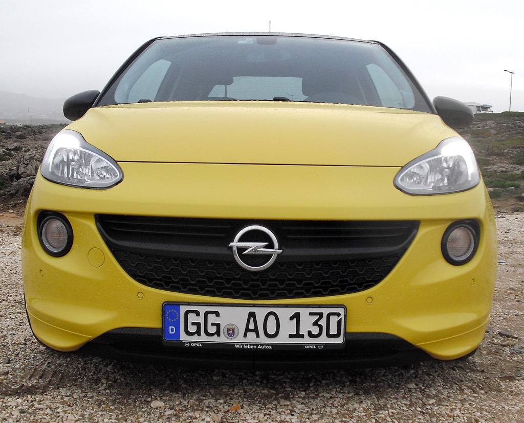 Opel Adam: Blick auf die Frontpartie. 