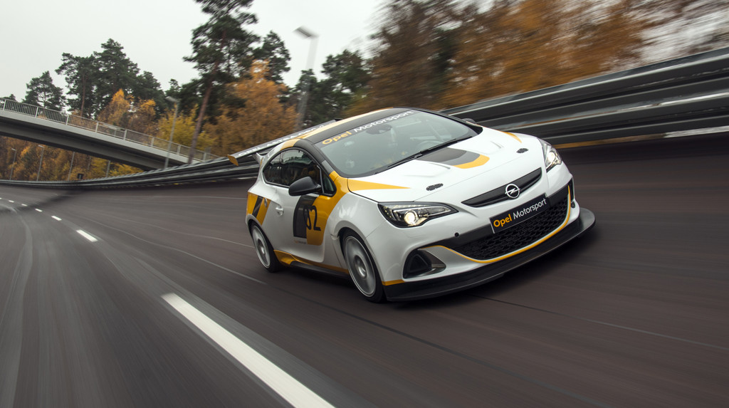Opel kehrt in den Motorsport zurück