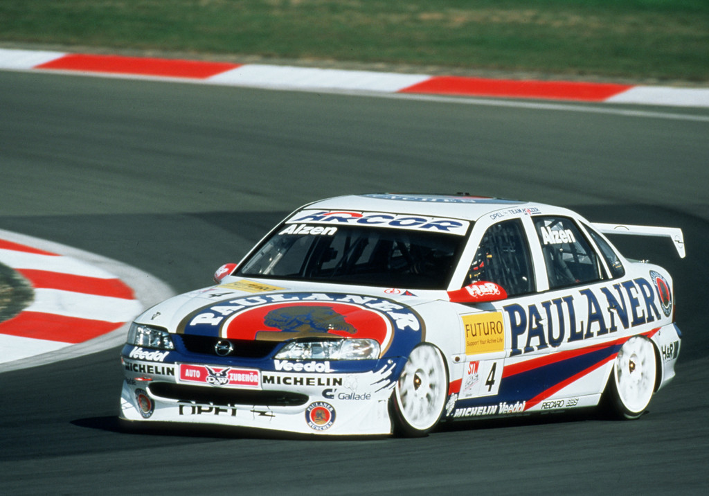 Opel kehrt in den Motorsport zurück
