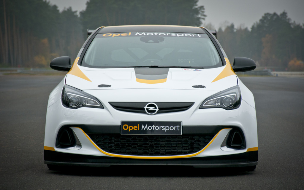 Opel kehrt in den Motorsport zurück