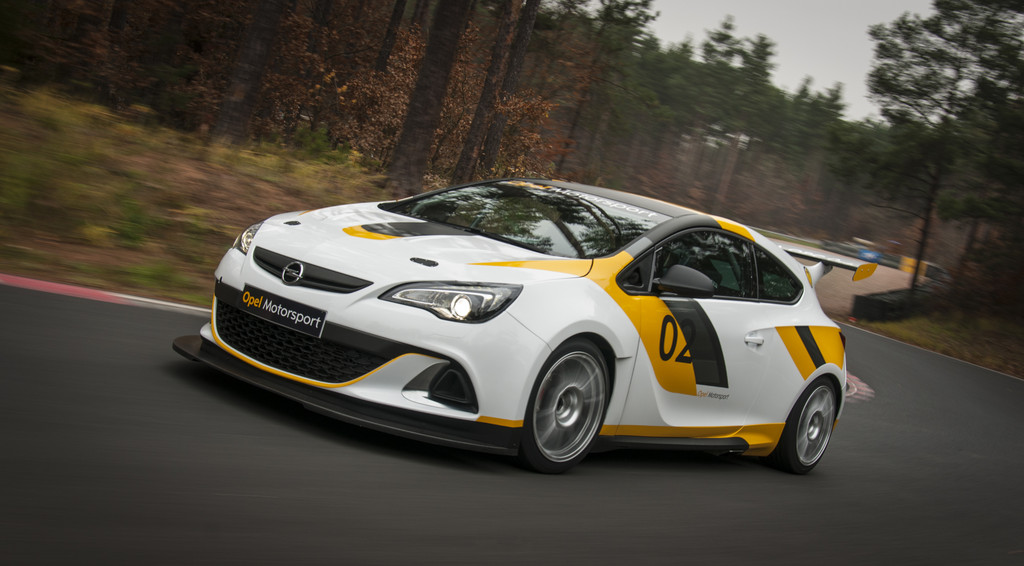Opel kehrt in den Motorsport zurück