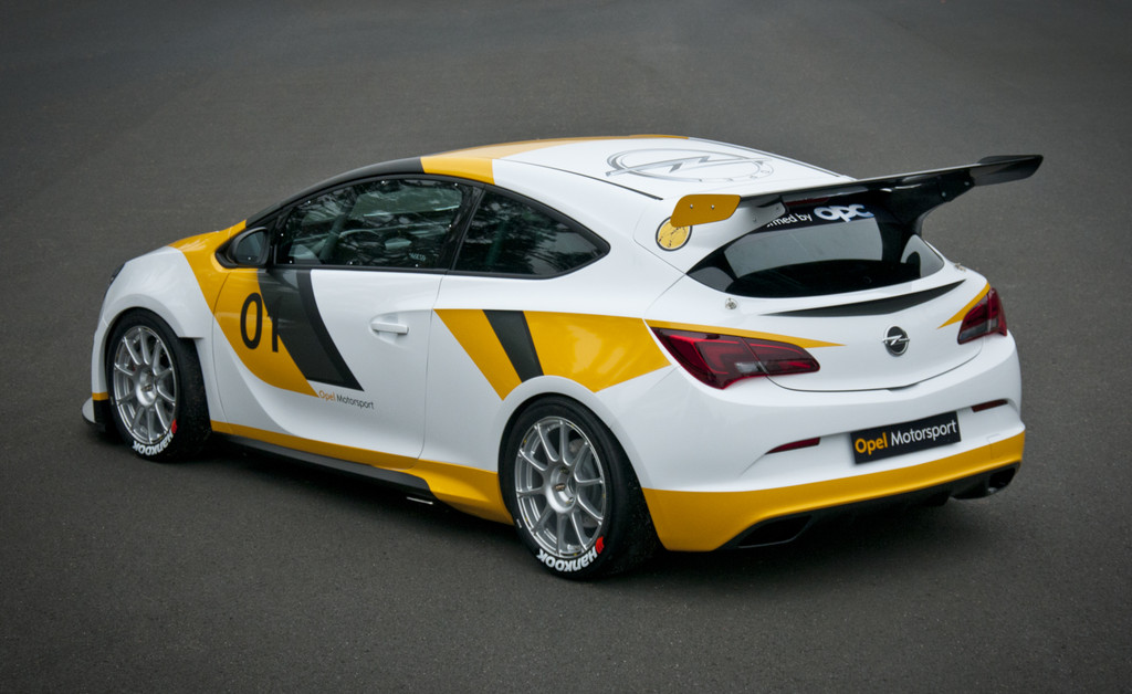 Opel kehrt in den Motorsport zurück