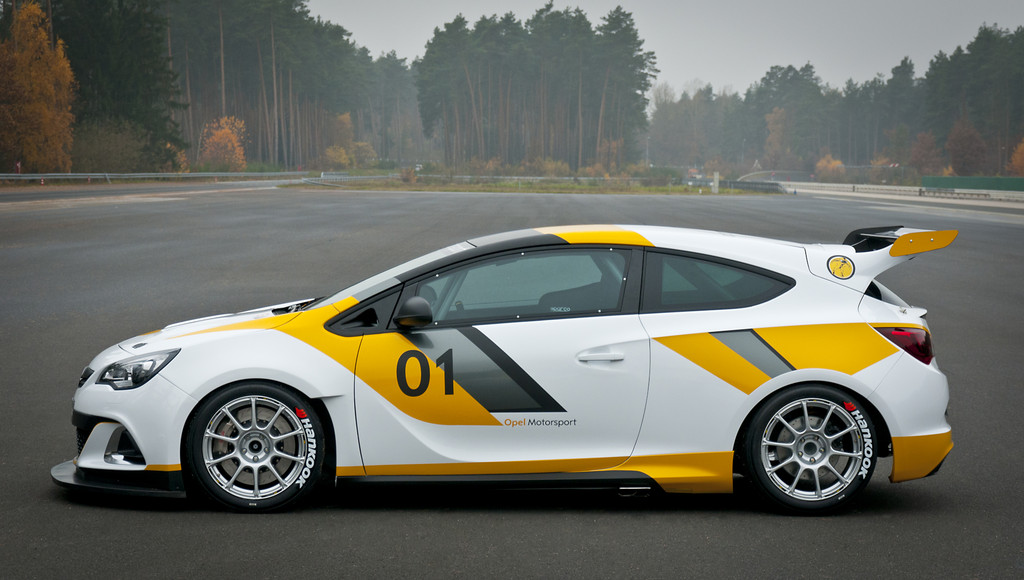 Opel kehrt in den Motorsport zurück