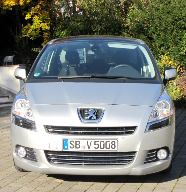 Peugeot 5008: Blick auf die Frontpartie.