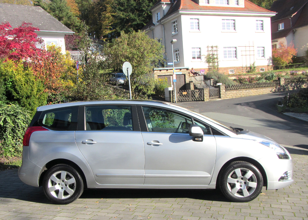 Peugeot 5008: Und so sieht die Großraum-Limousine von der Seite aus.
