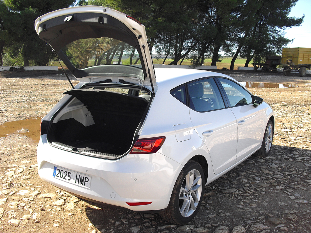 Seat León: Das noch erweiterbare Gepäckabteil fasst mit 380 jetzt 40 Liter mehr. 