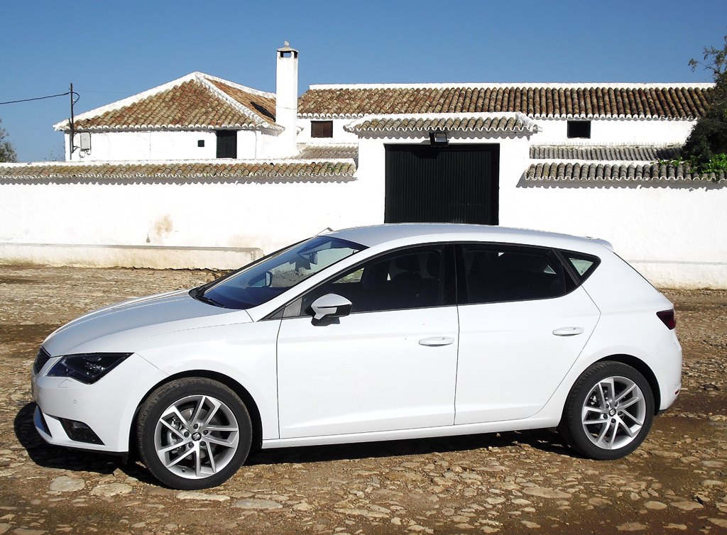 Seat León: Und so sieht das Kompaktmodell der Spanier von der Seite aus.