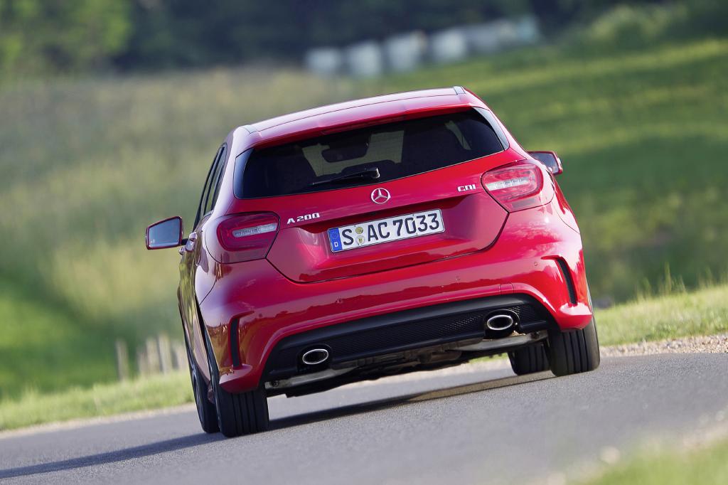 So kostet der A200 CDI mit 1,8-Liter-Vierzylinder-Diesel und 100 kW/136 PS mindestens 27.787 Euro