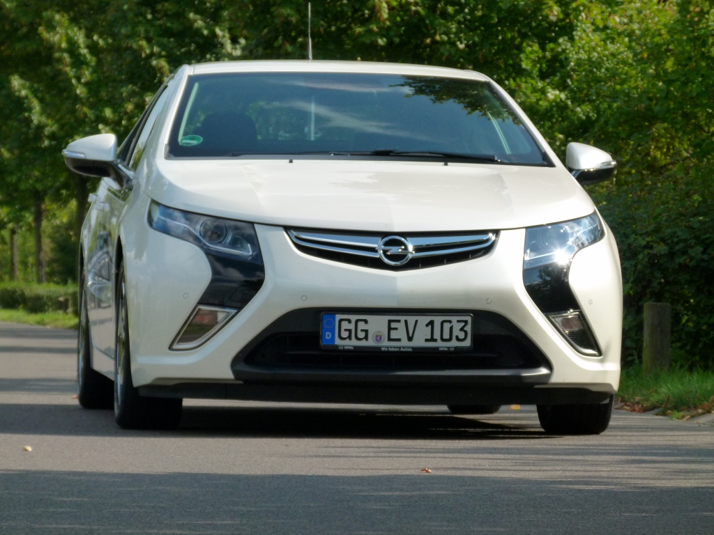 Test Opel Ampera - Lautlos wie ein Blitz