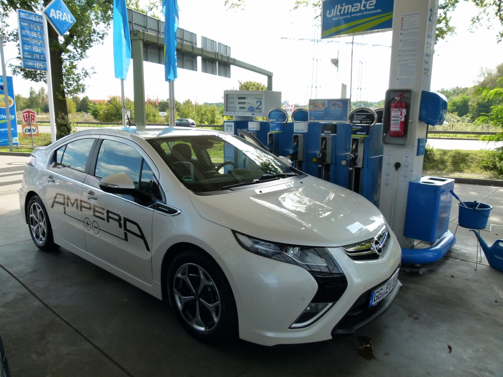 Test Opel Ampera - Lautlos wie ein Blitz