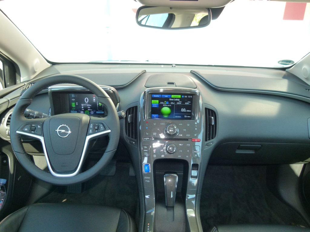 Test Opel Ampera - Lautlos wie ein Blitz